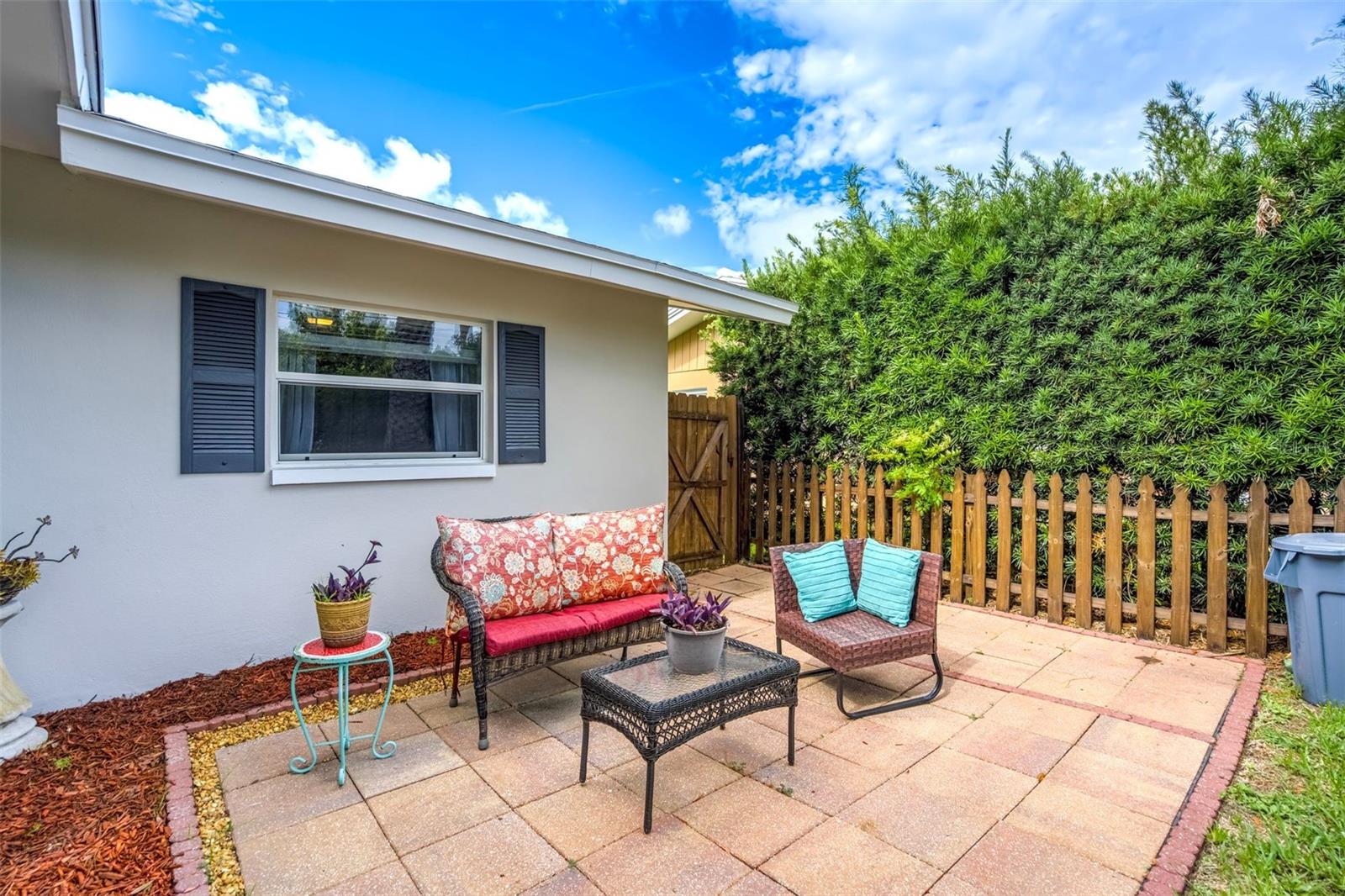 1636 LEISURE DR — photo 17