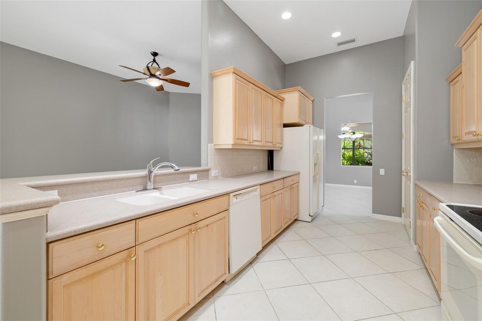 4770 MAINSAIL DR — photo 23