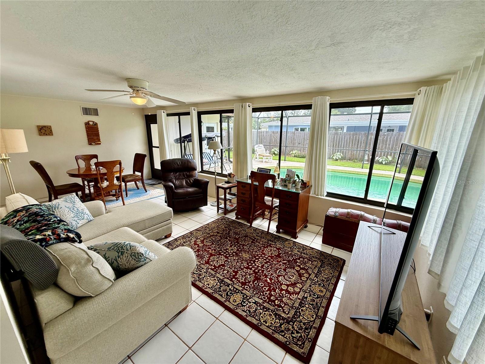 1853 PARADISE LN — photo 23