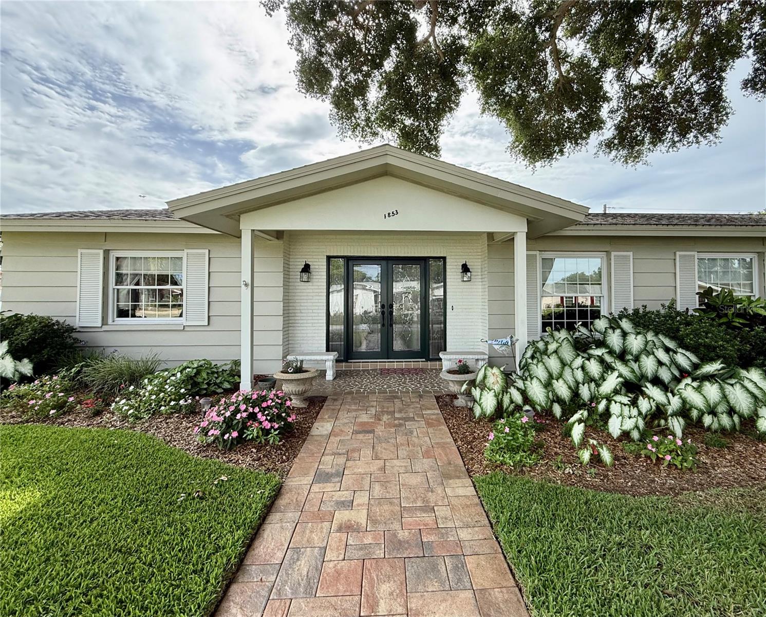 1853 PARADISE LN — photo 3