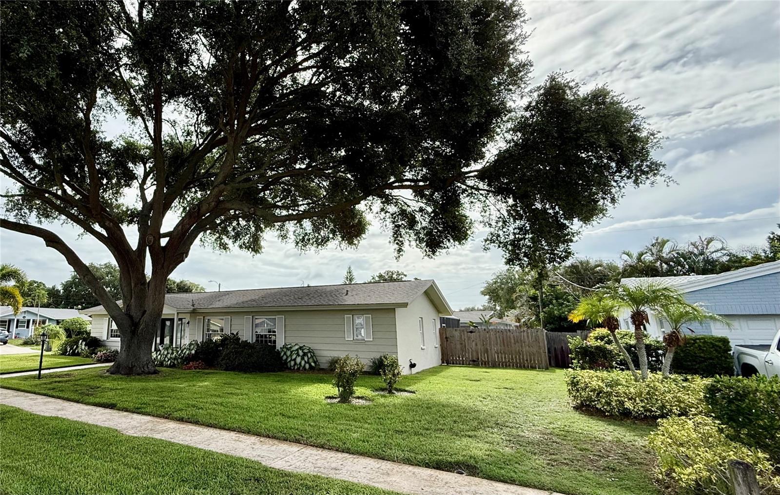 1853 PARADISE LN — photo 6