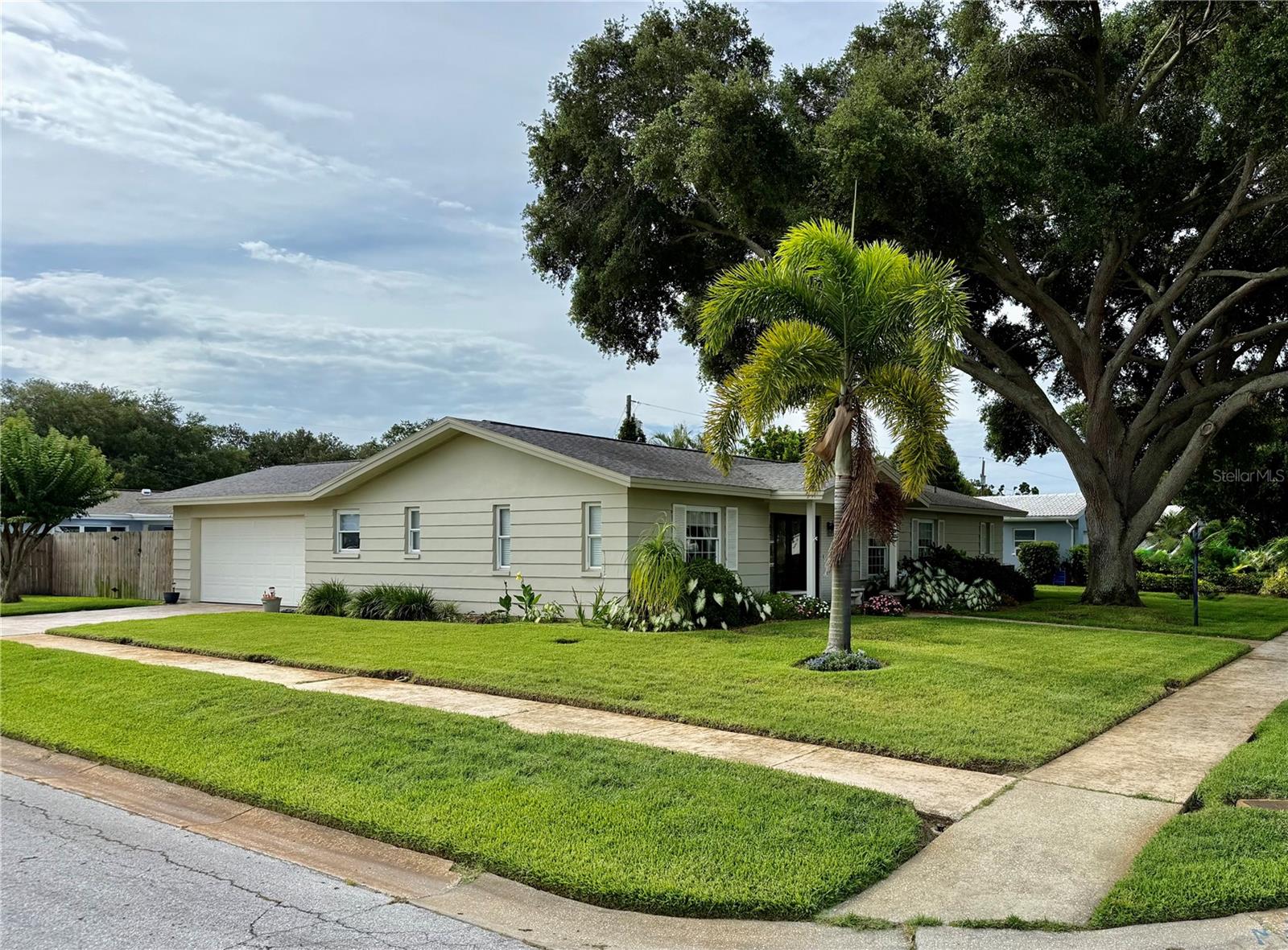 1853 PARADISE LN — photo 5