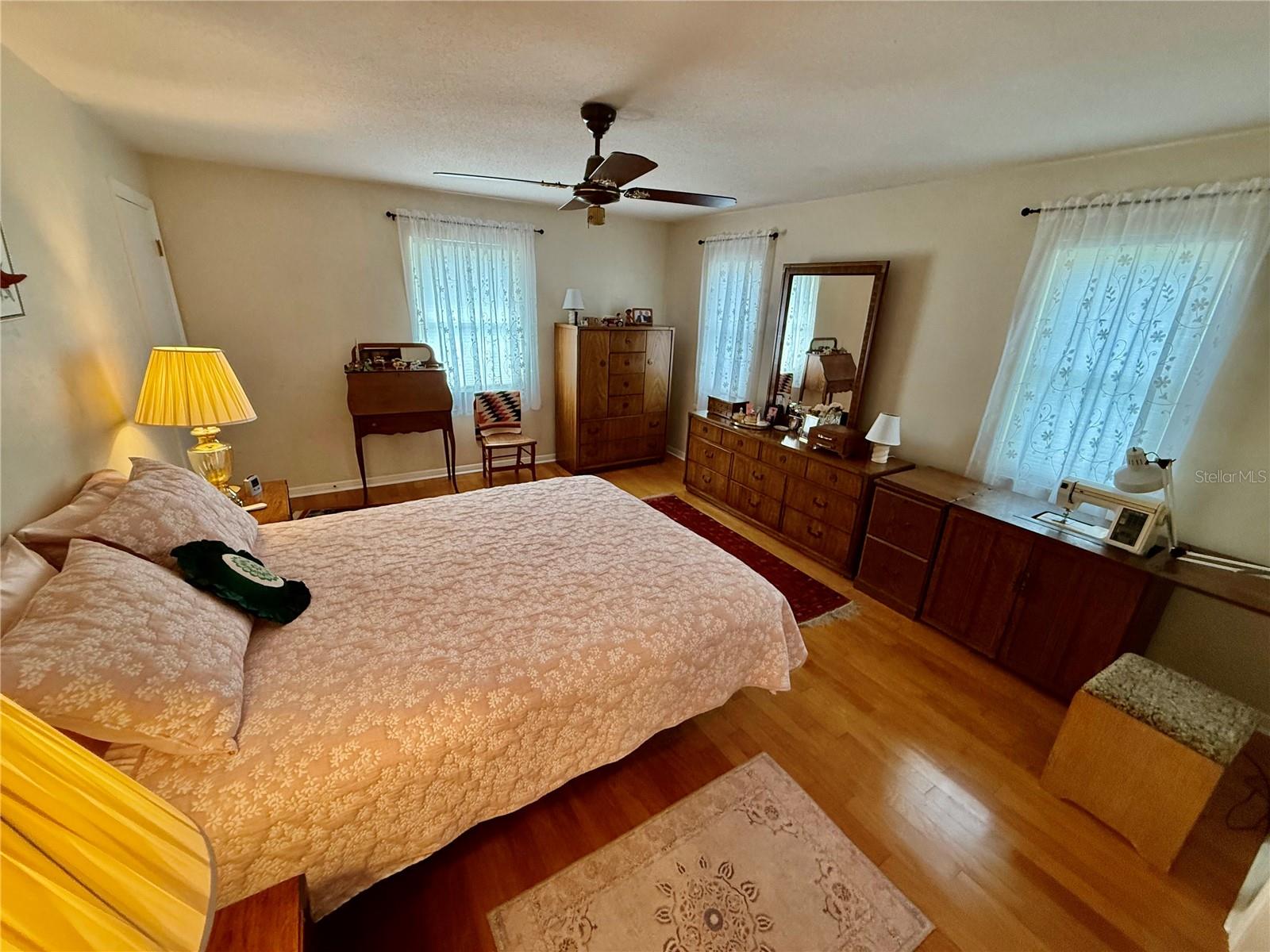 1853 PARADISE LN — photo 34