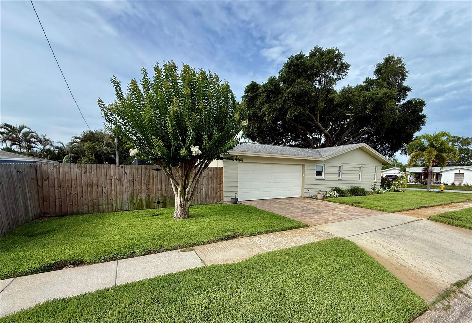 1853 PARADISE LN — photo 4