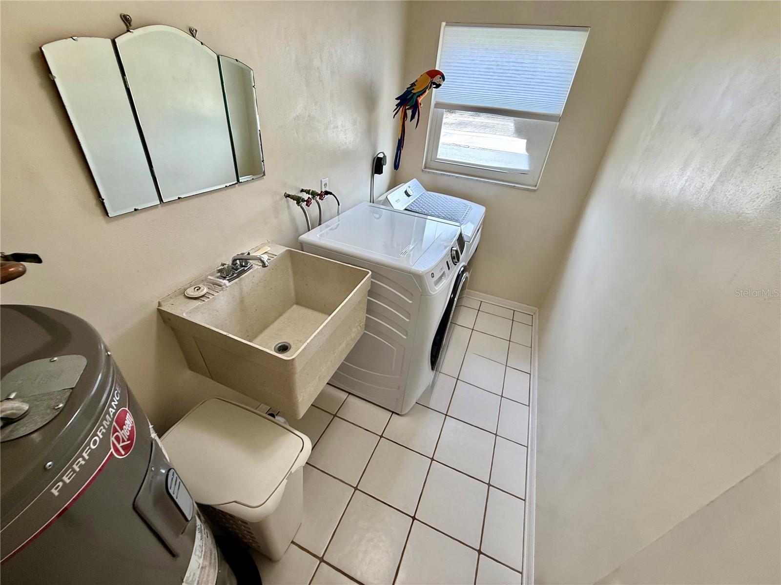 1853 PARADISE LN — photo 47