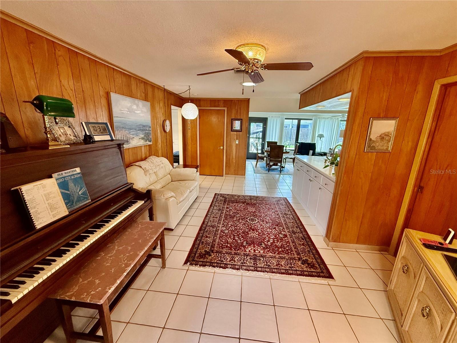 1853 PARADISE LN — photo 29