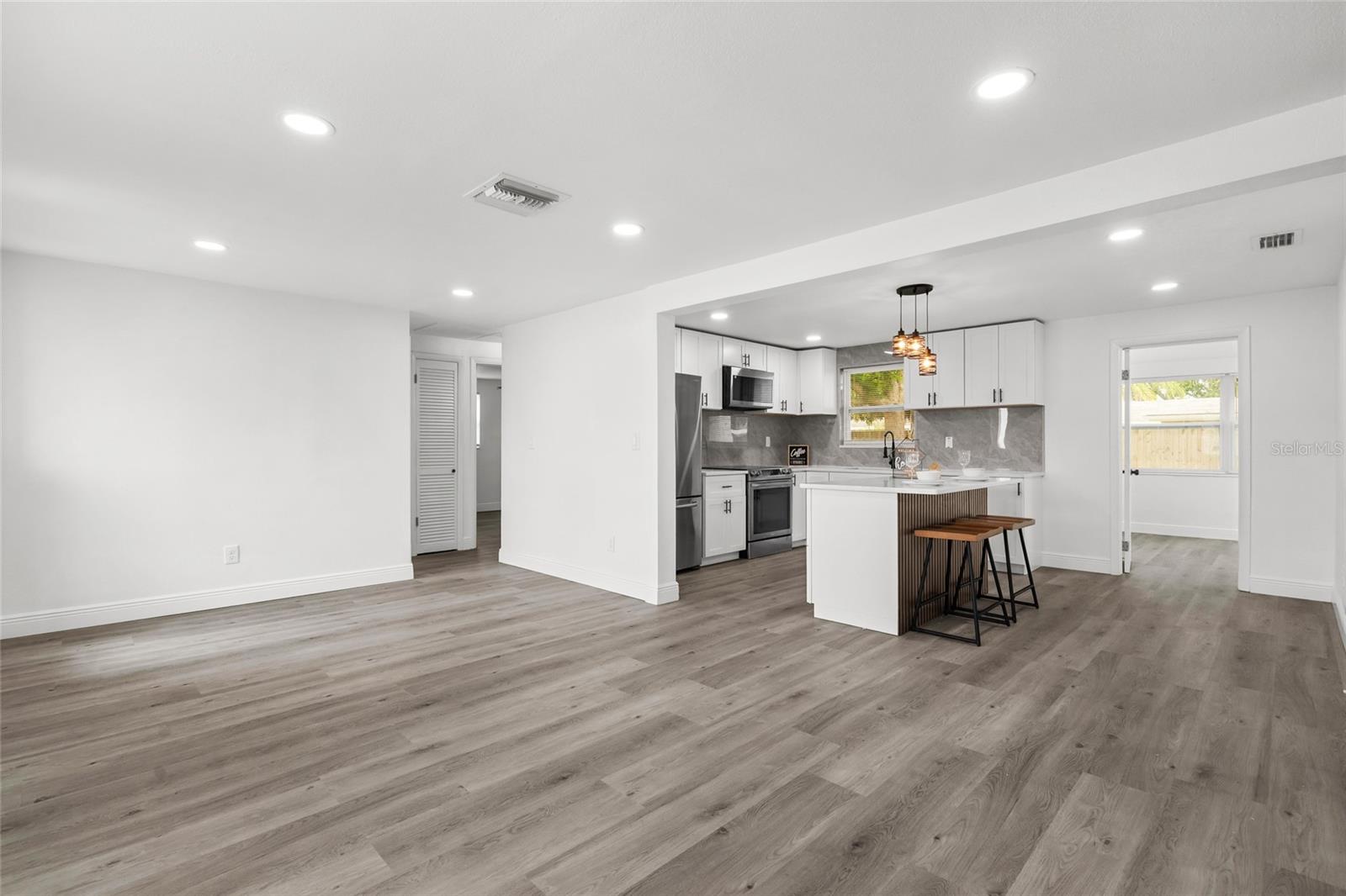 4820 SALEM DR — photo 12