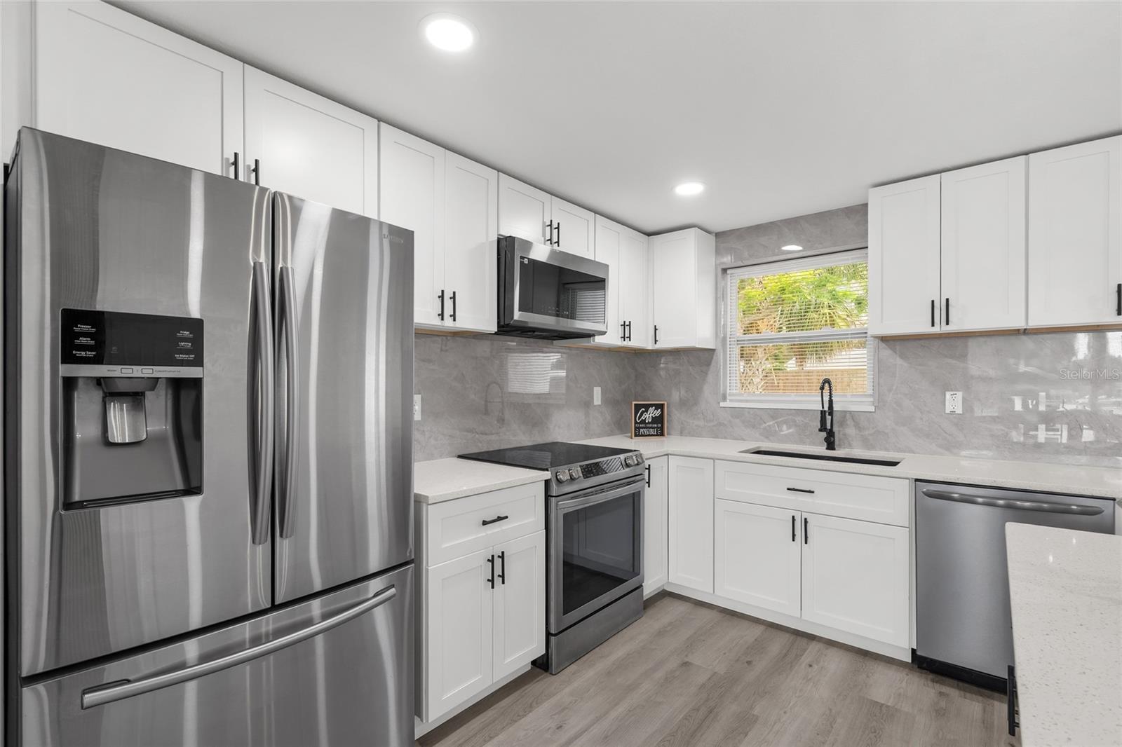 4820 SALEM DR — photo 16