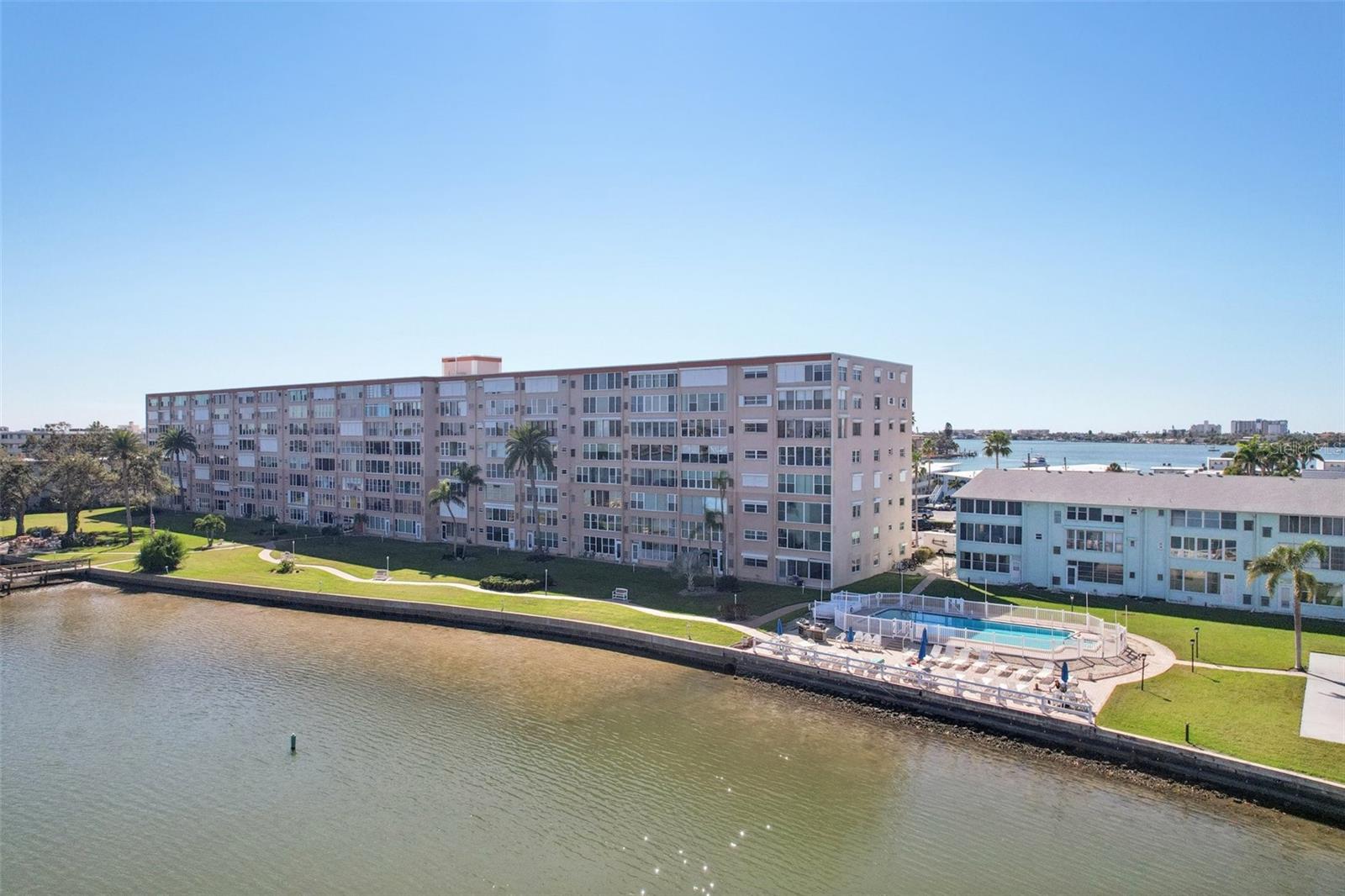 1847 SHORE DR S #711 — photo 35