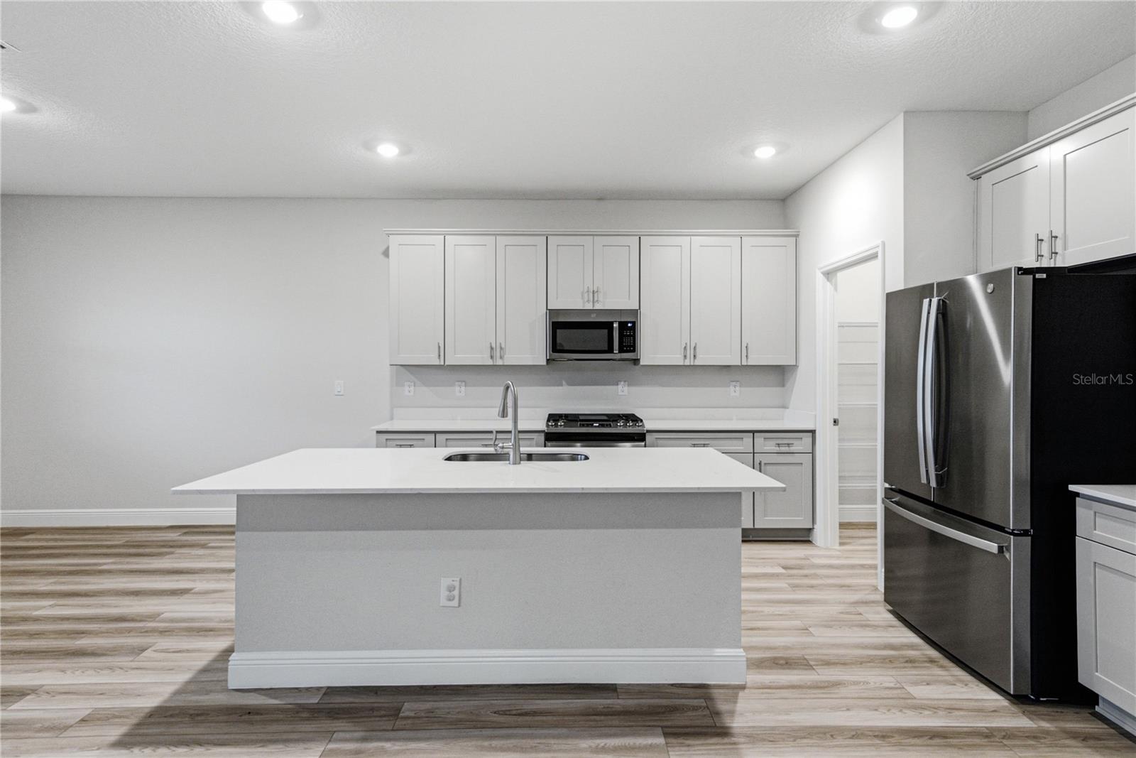 12253 CATTLESIDE DR — photo 30