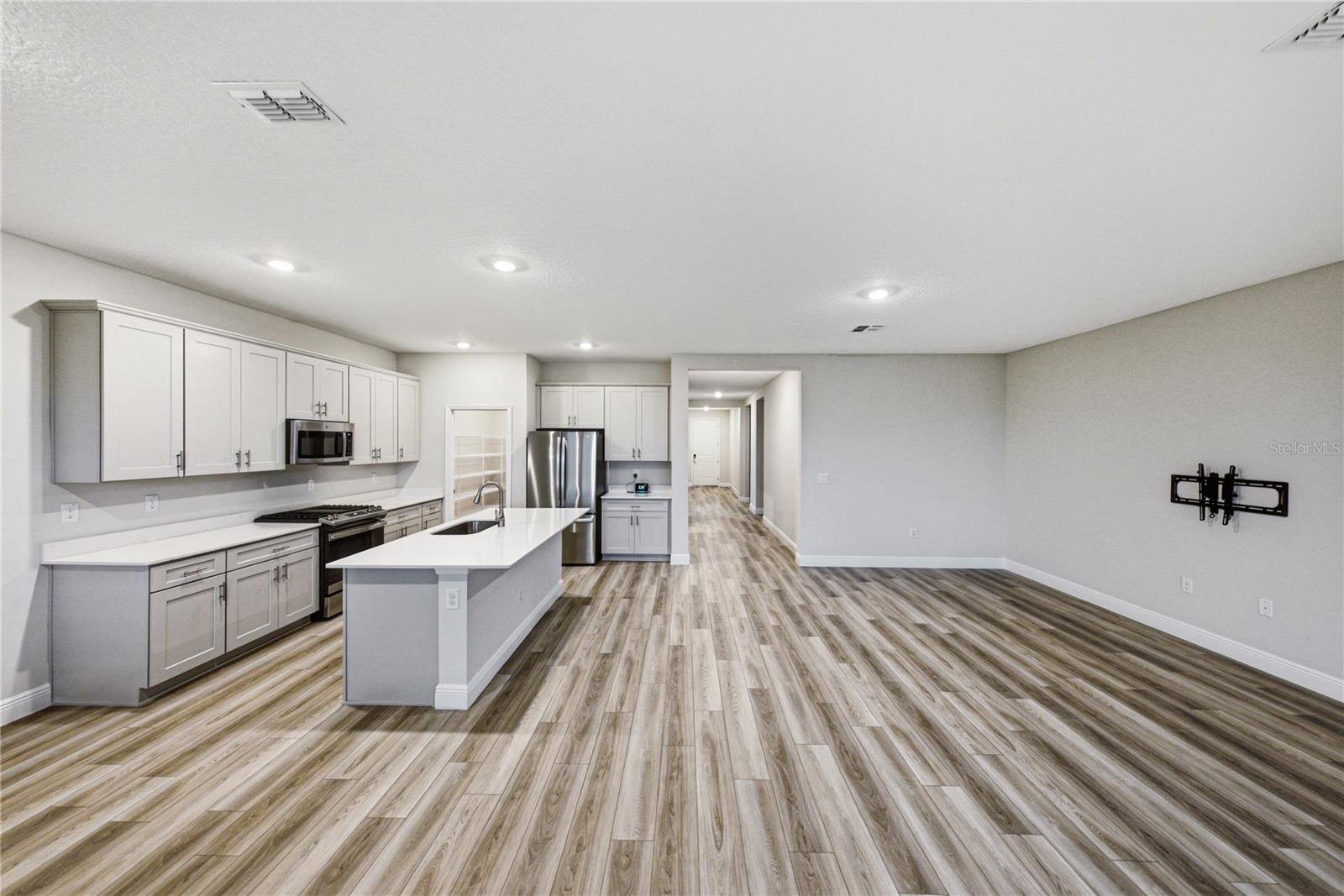 12253 CATTLESIDE DR — photo 28