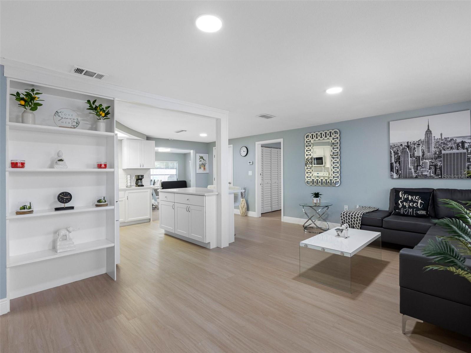 1036 VIKING DR — photo 3