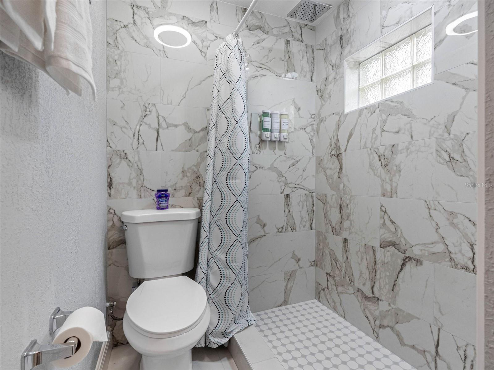 1036 VIKING DR — photo 15