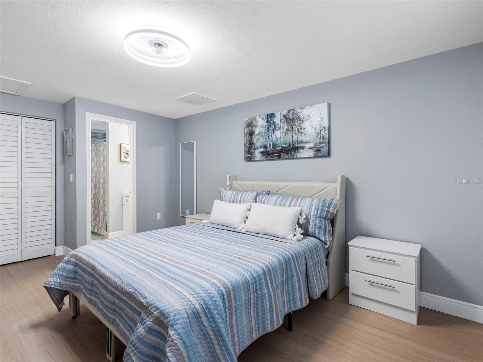 1036 VIKING DR — photo 13