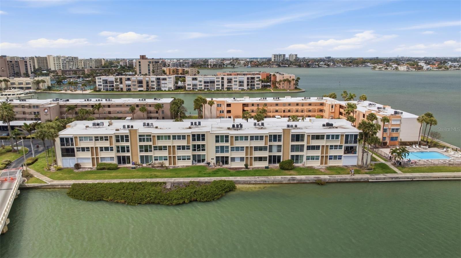 7465 BAY ISLAND DR S #112 — photo 30