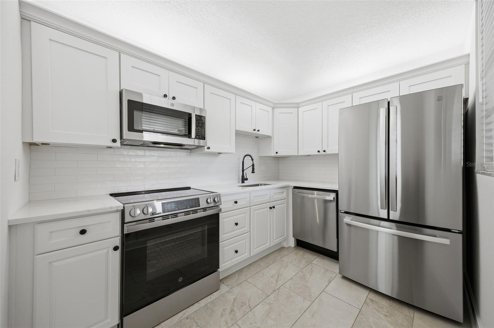 7465 BAY ISLAND DR S #112 — photo 10