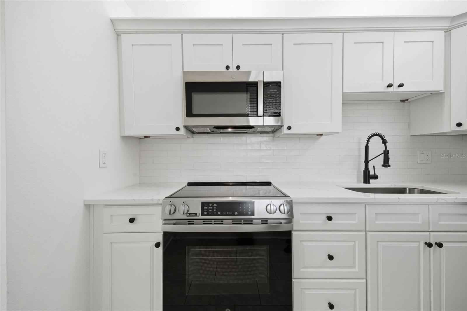 7465 BAY ISLAND DR S #112 — photo 12