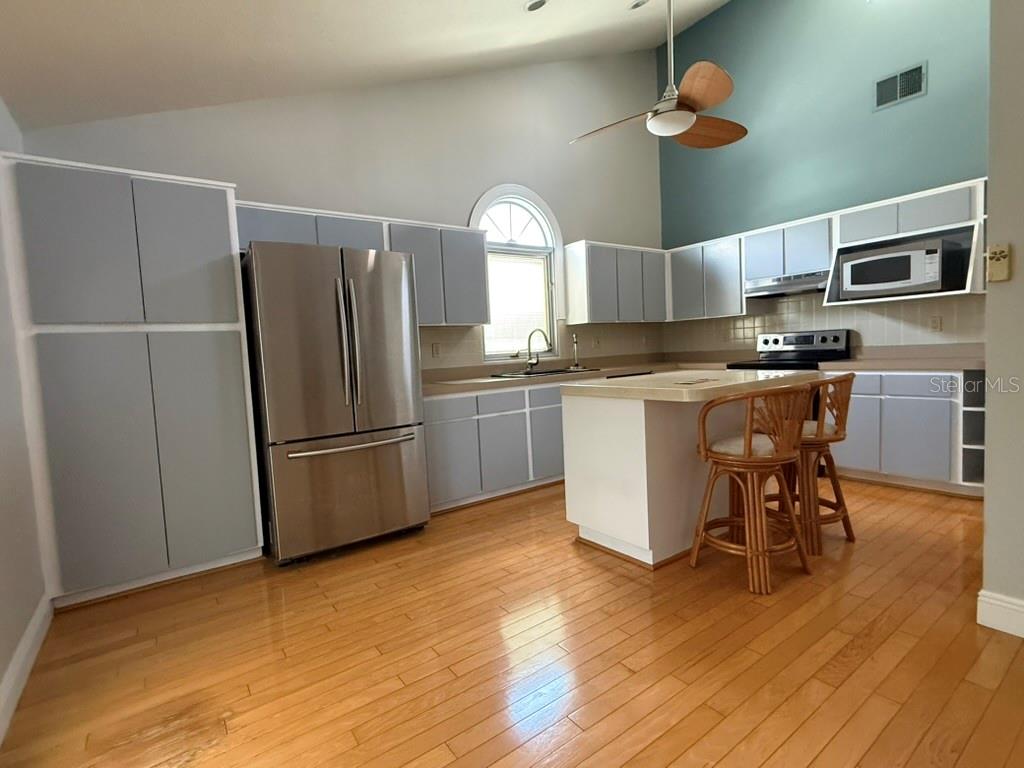 7637 HATTERAS DR — photo 14