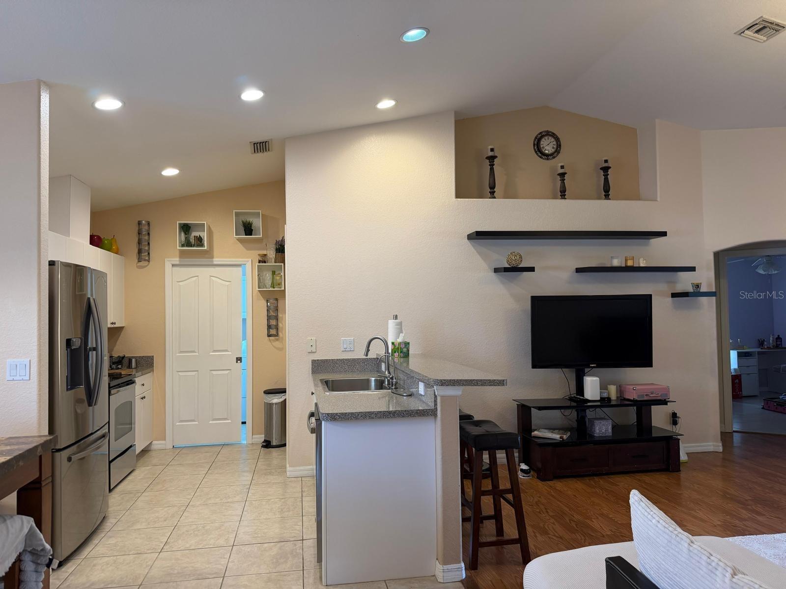 2204 SPARKLE LN — photo 51