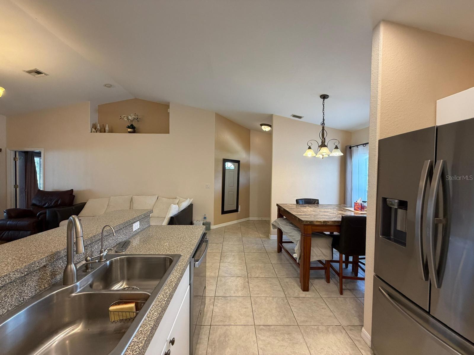 2204 SPARKLE LN — photo 47