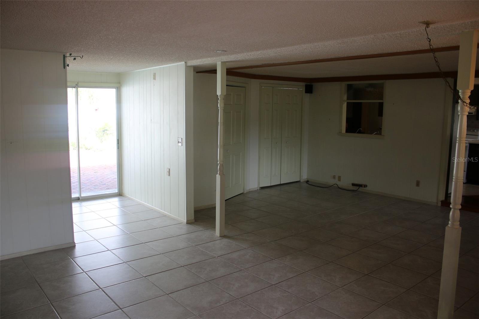407 N POMPANO AVE — photo 4