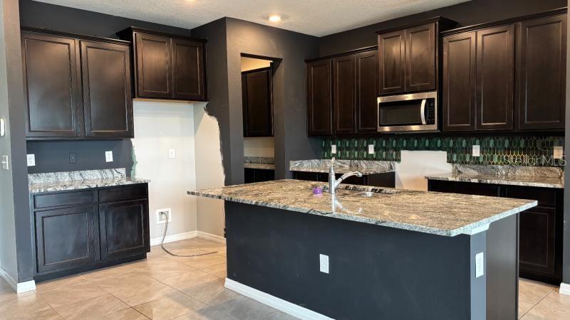 16453 WOODSIDE GLN — photo 3