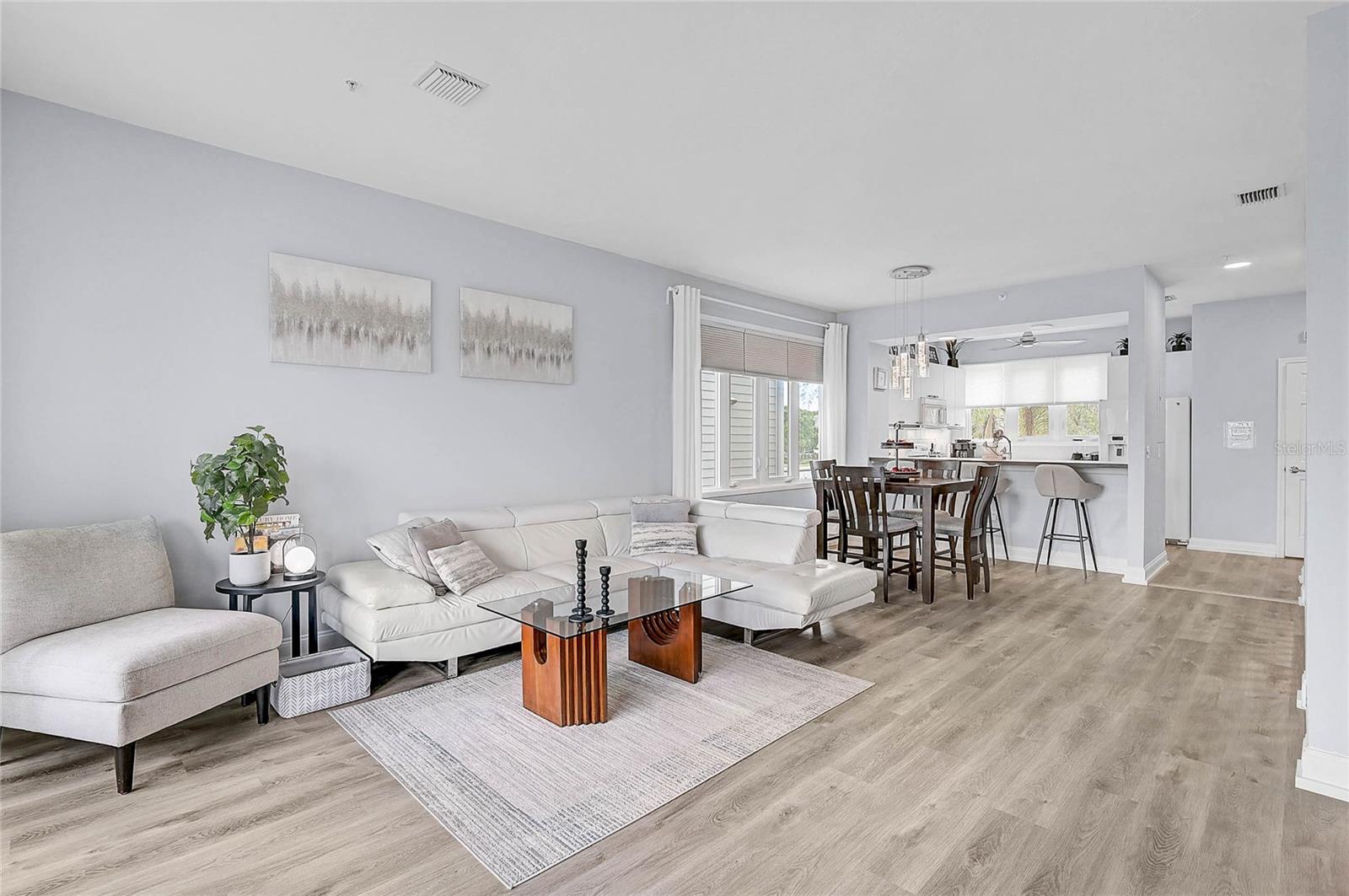 508 FOREST WAY — photo 11