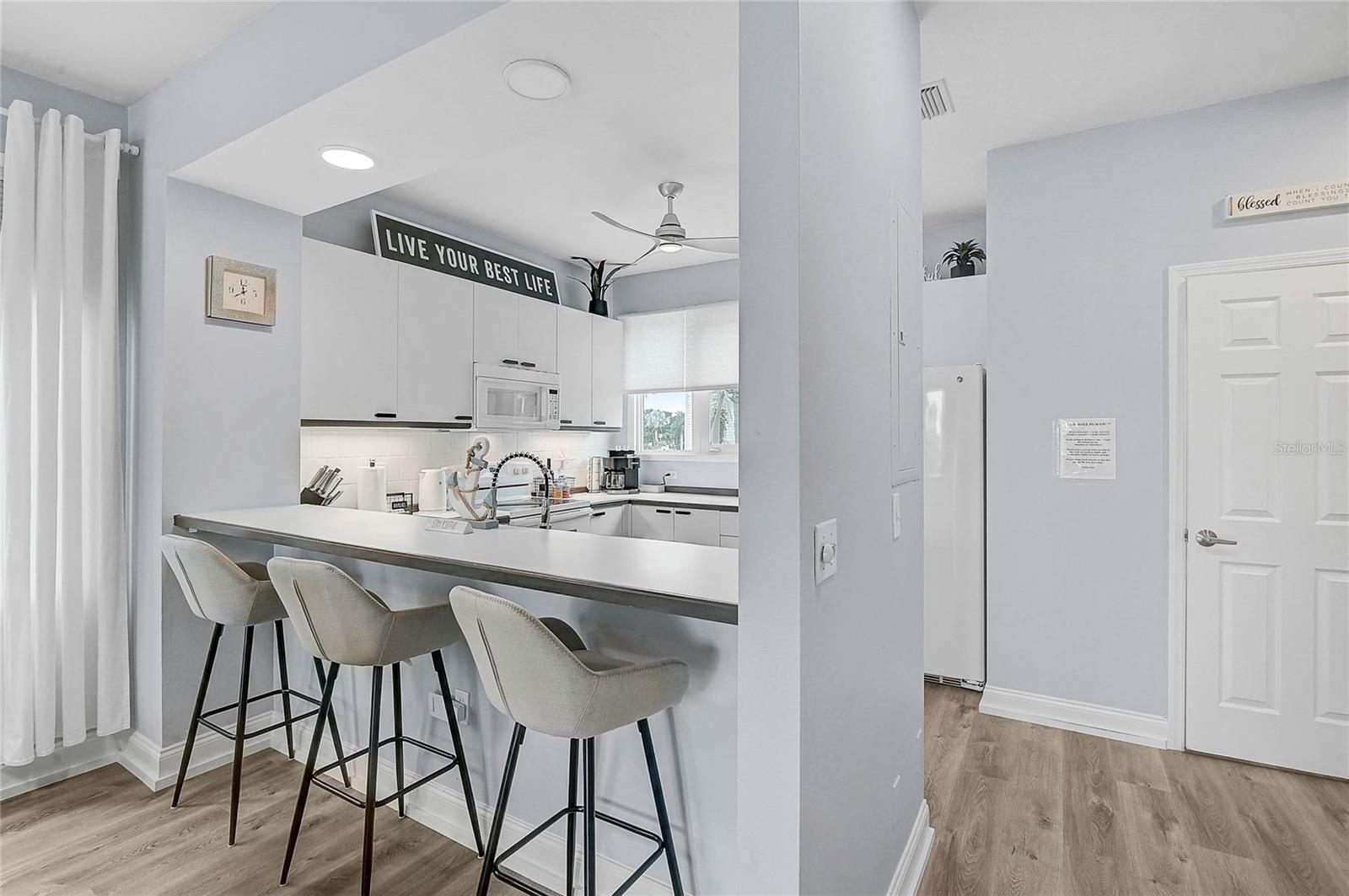 508 FOREST WAY — photo 13