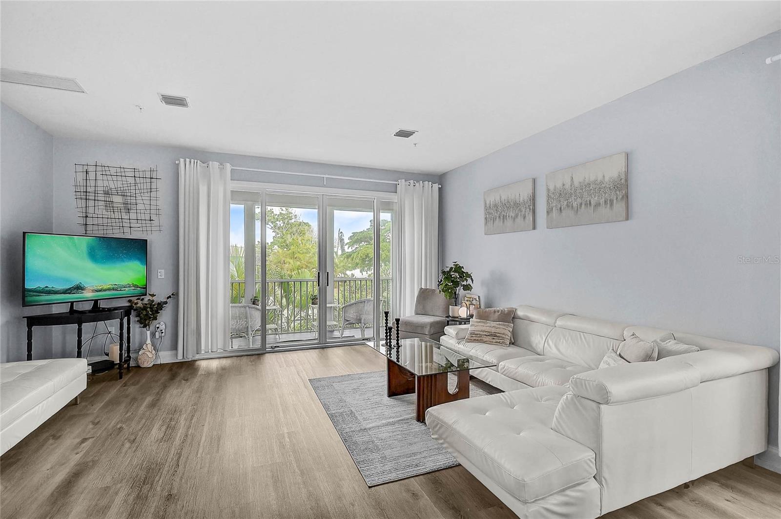 508 FOREST WAY — photo 3