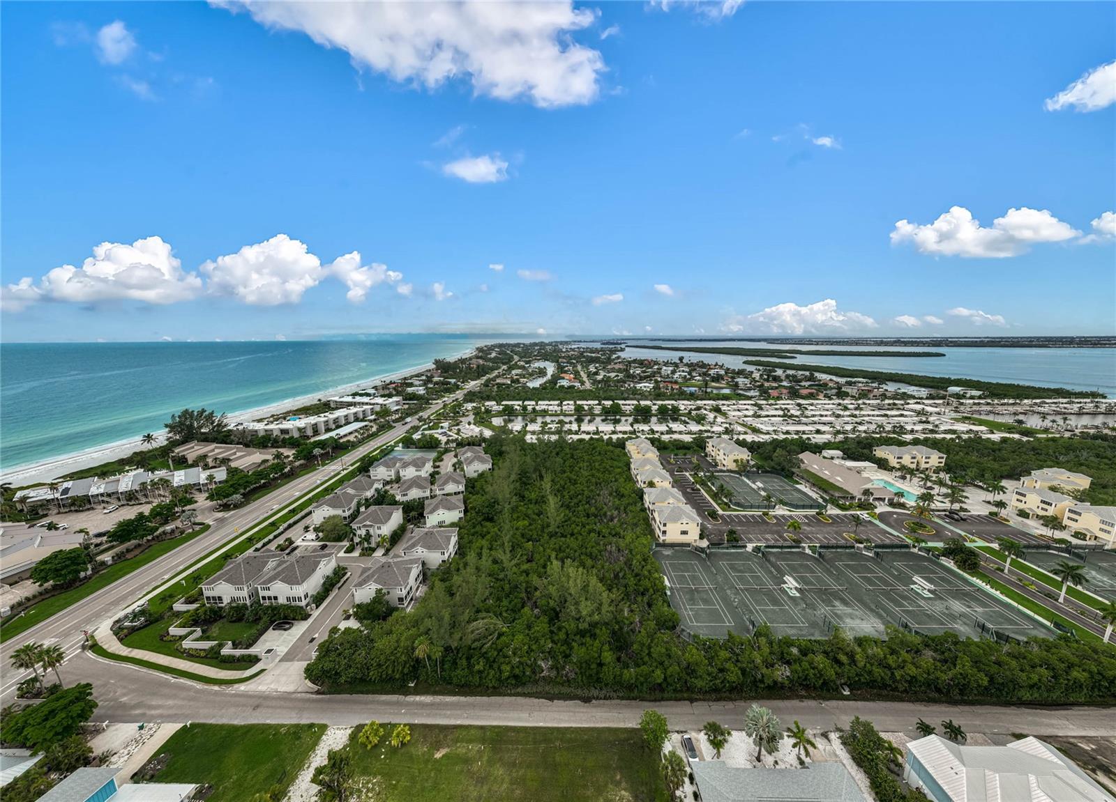508 FOREST WAY — photo 42
