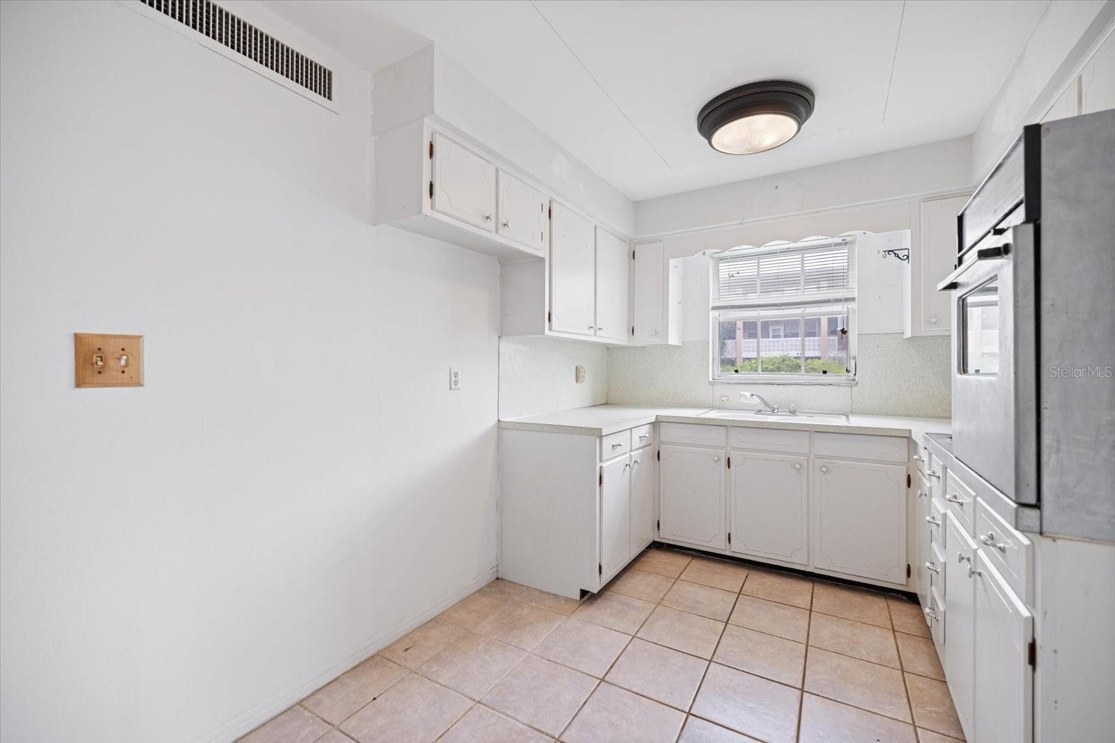 450 32ND AVE N #106W — photo 3