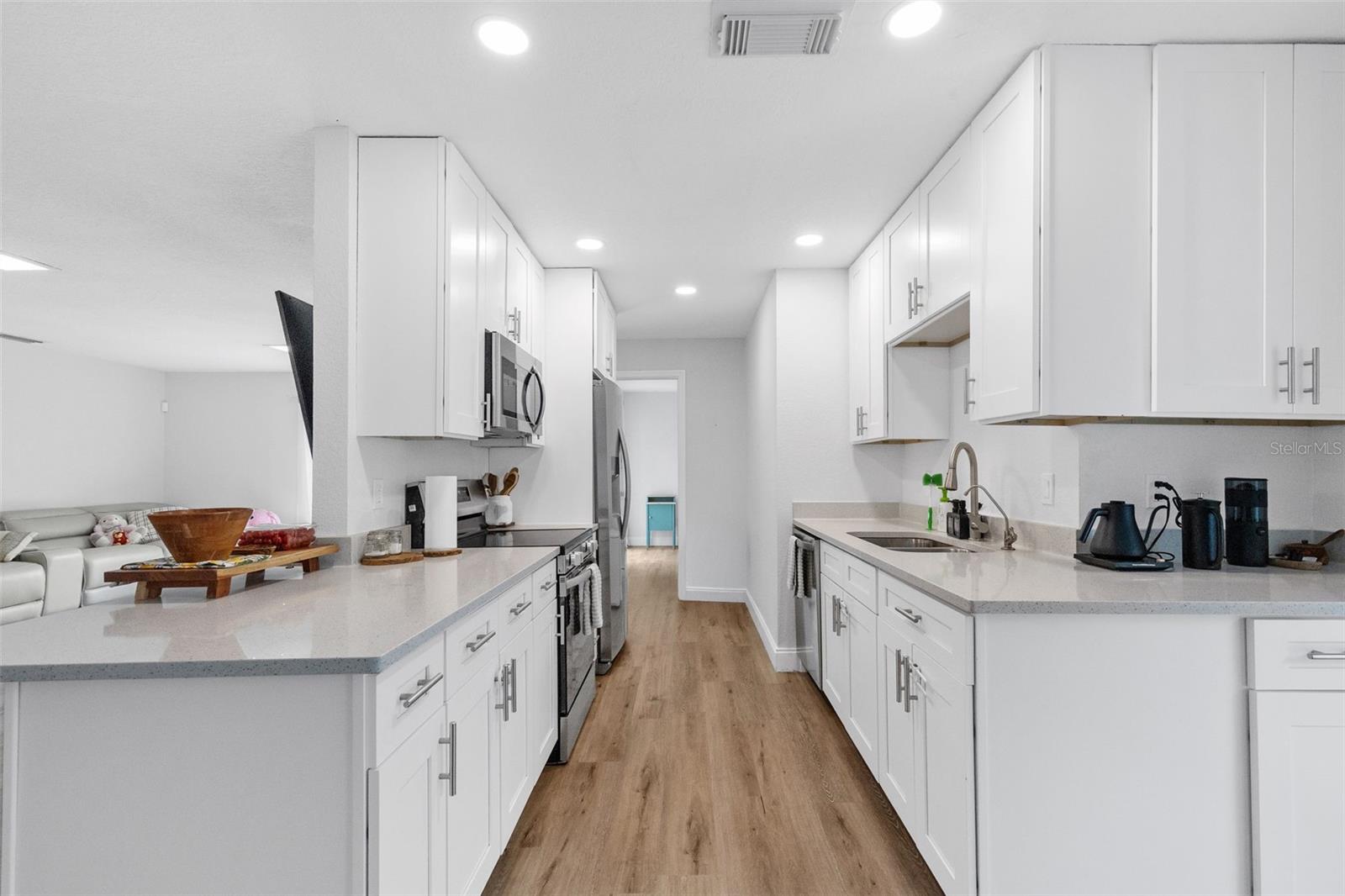 15917 COUNTRY FARM PL — photo 17