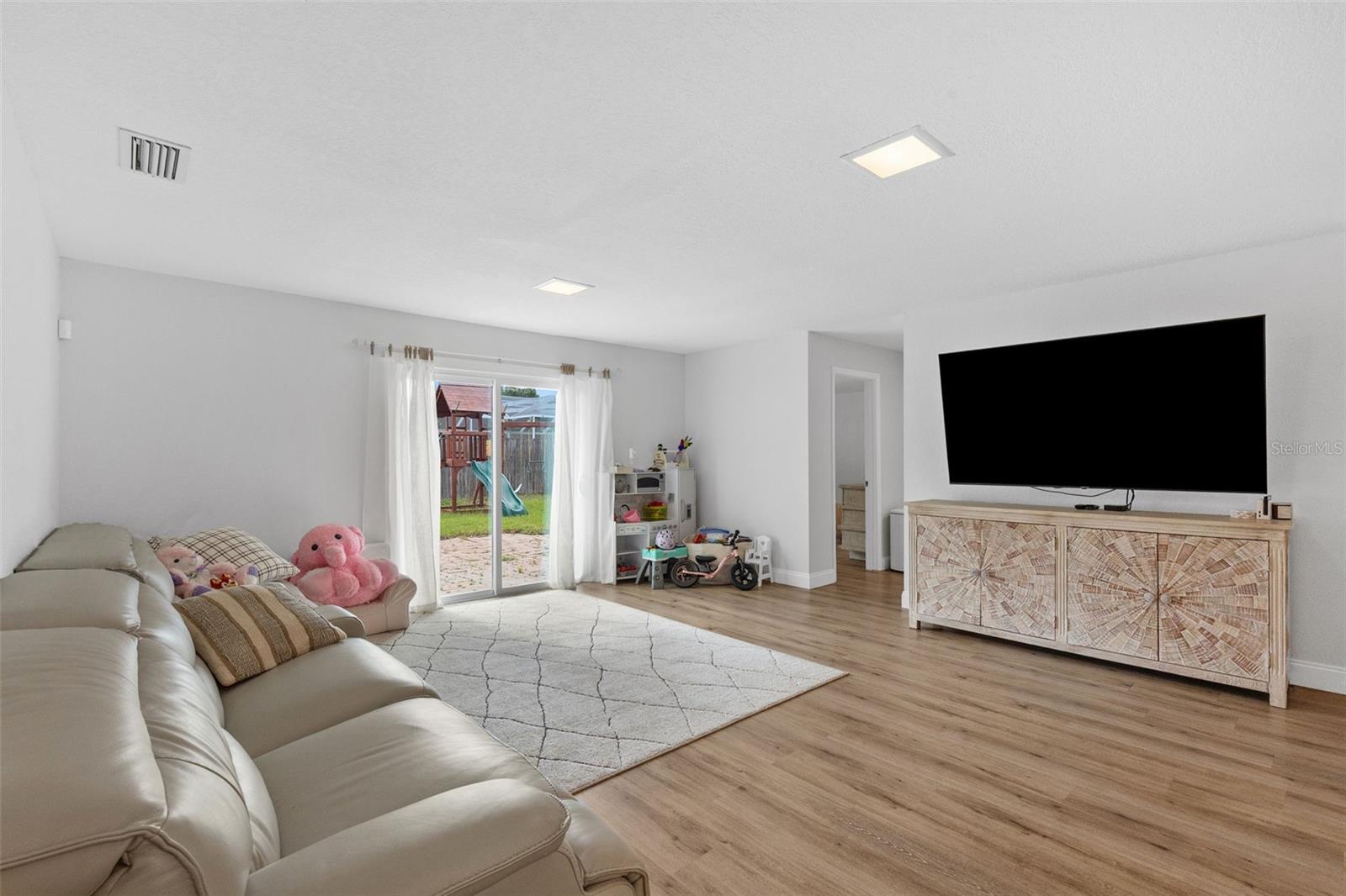 15917 COUNTRY FARM PL — photo 12