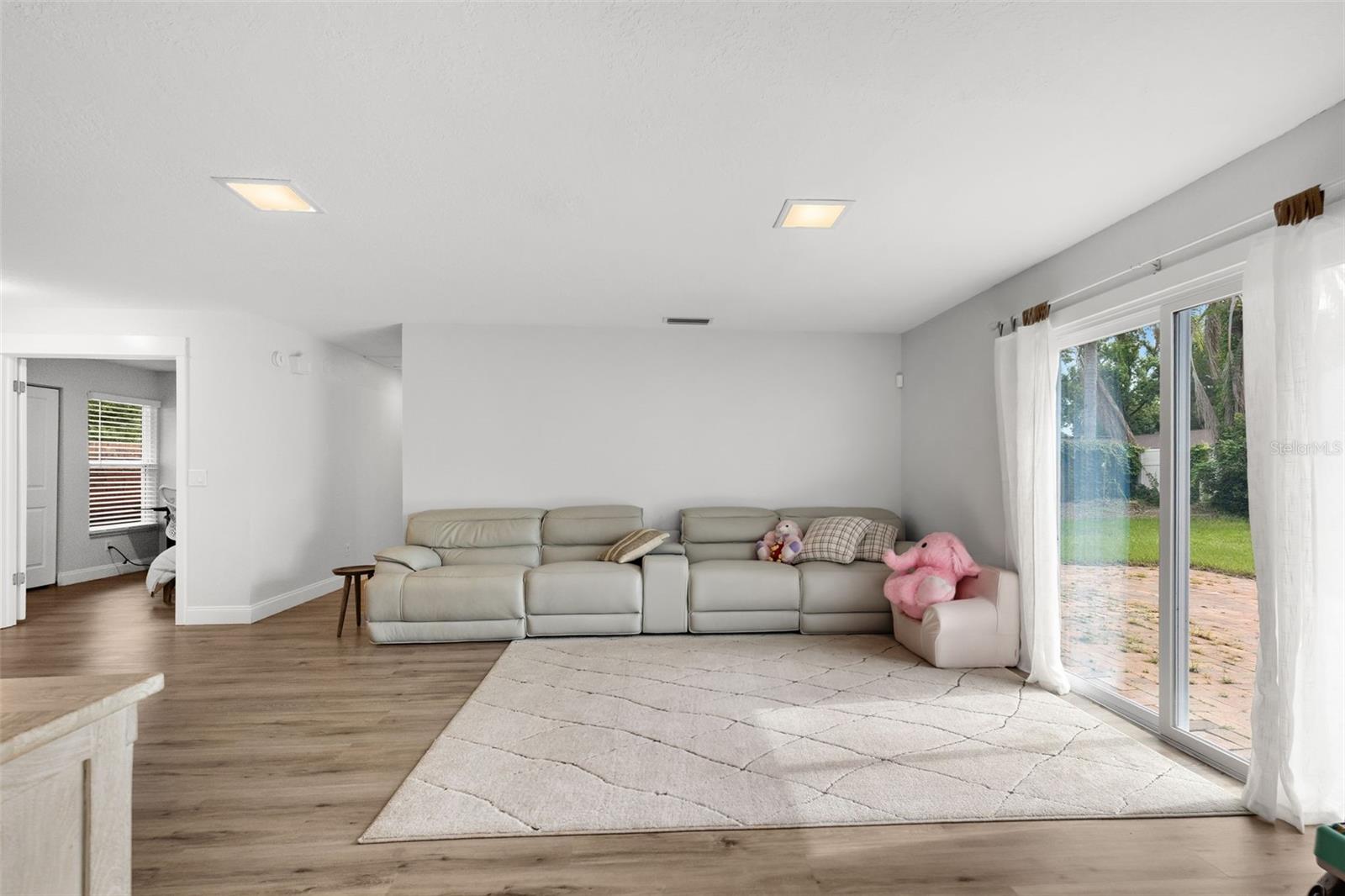 15917 COUNTRY FARM PL — photo 28