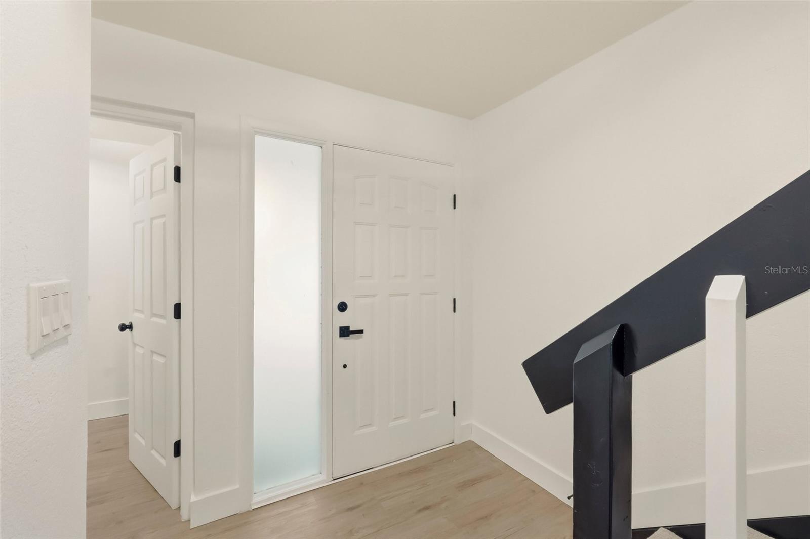 205 SOMERSET LN — photo 6