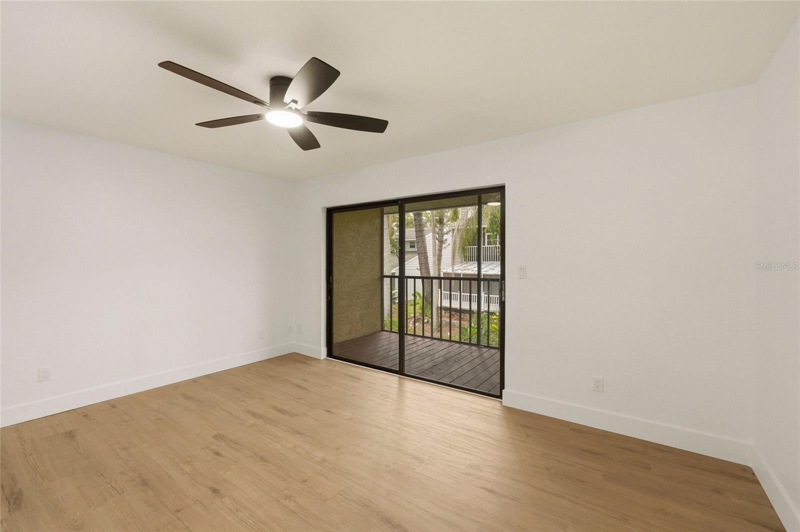 205 SOMERSET LN — photo 25