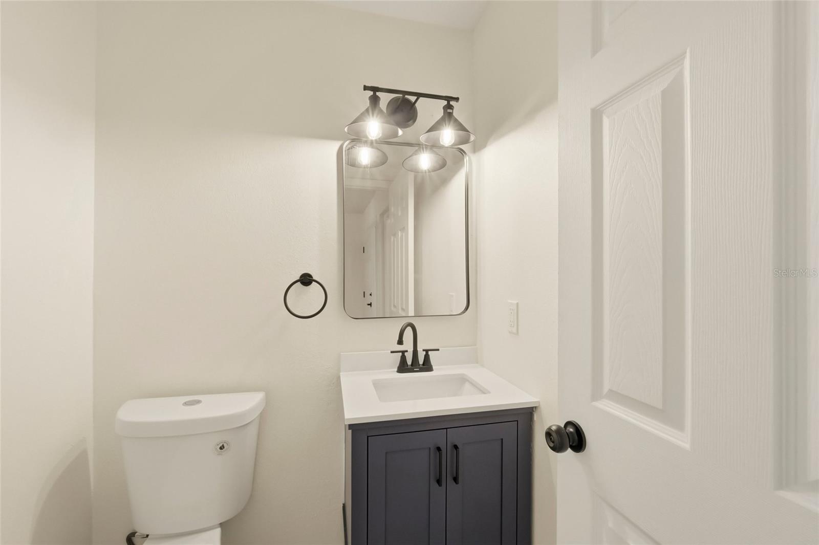 205 SOMERSET LN — photo 28