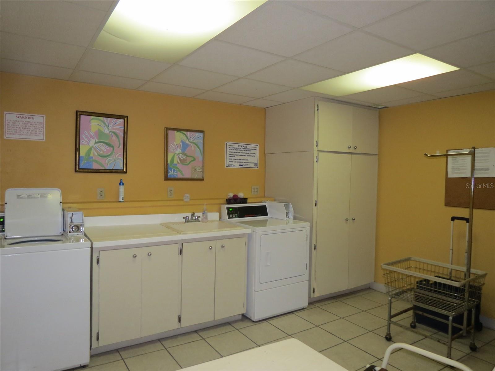 615 S PALM AVE #4 — photo 13