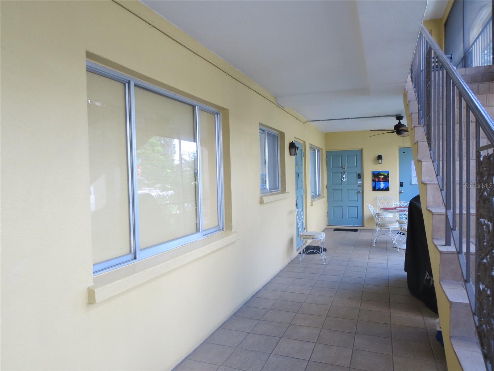 615 S PALM AVE #4 — photo 2