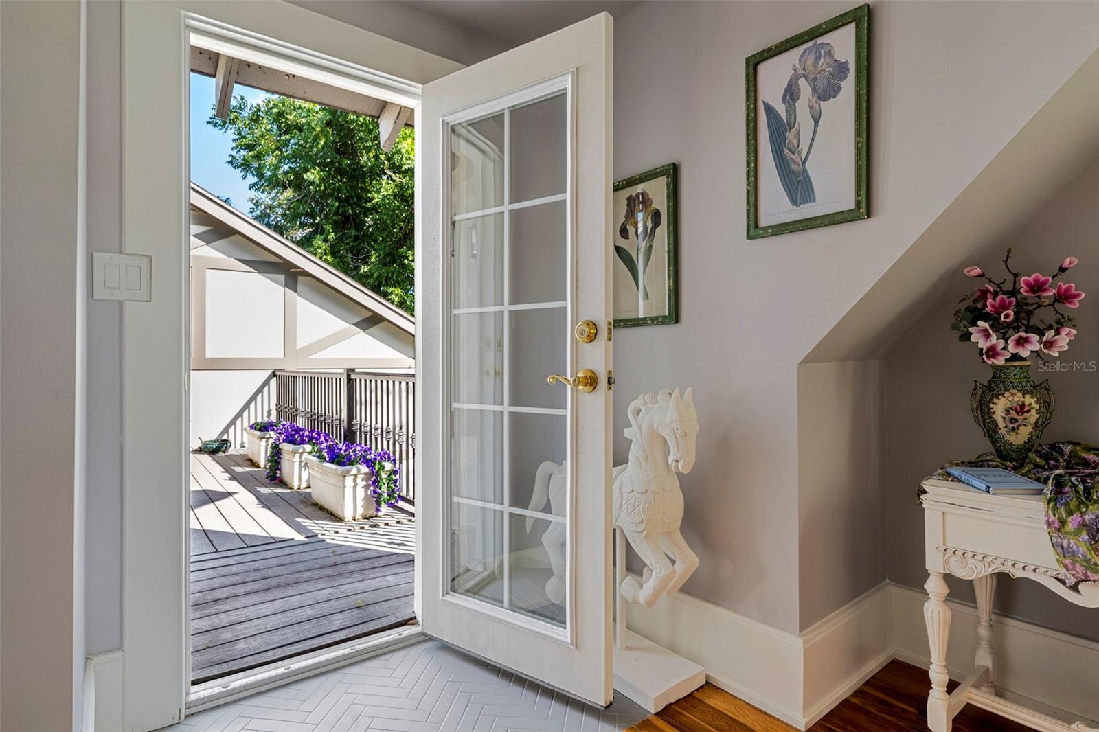 1829 BOUGAINVILLEA ST — photo 58