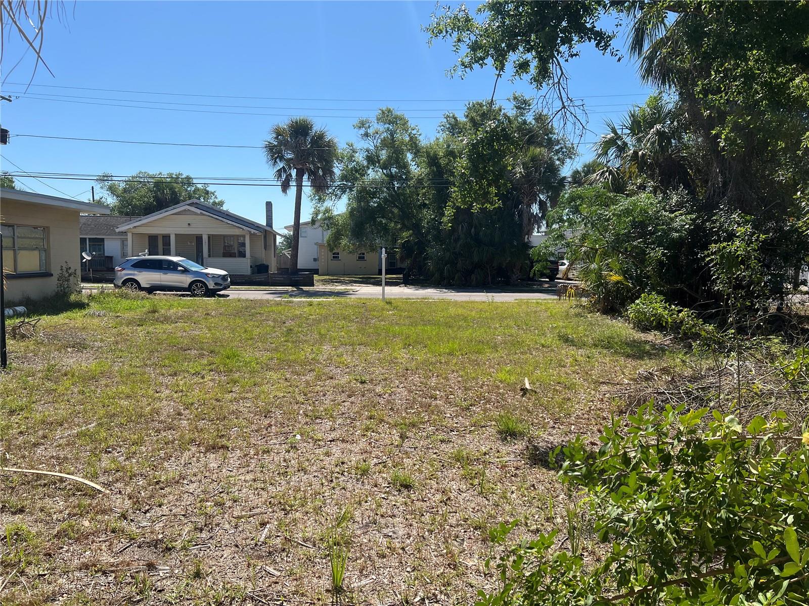 1104 N GARDEN ST — photo 2