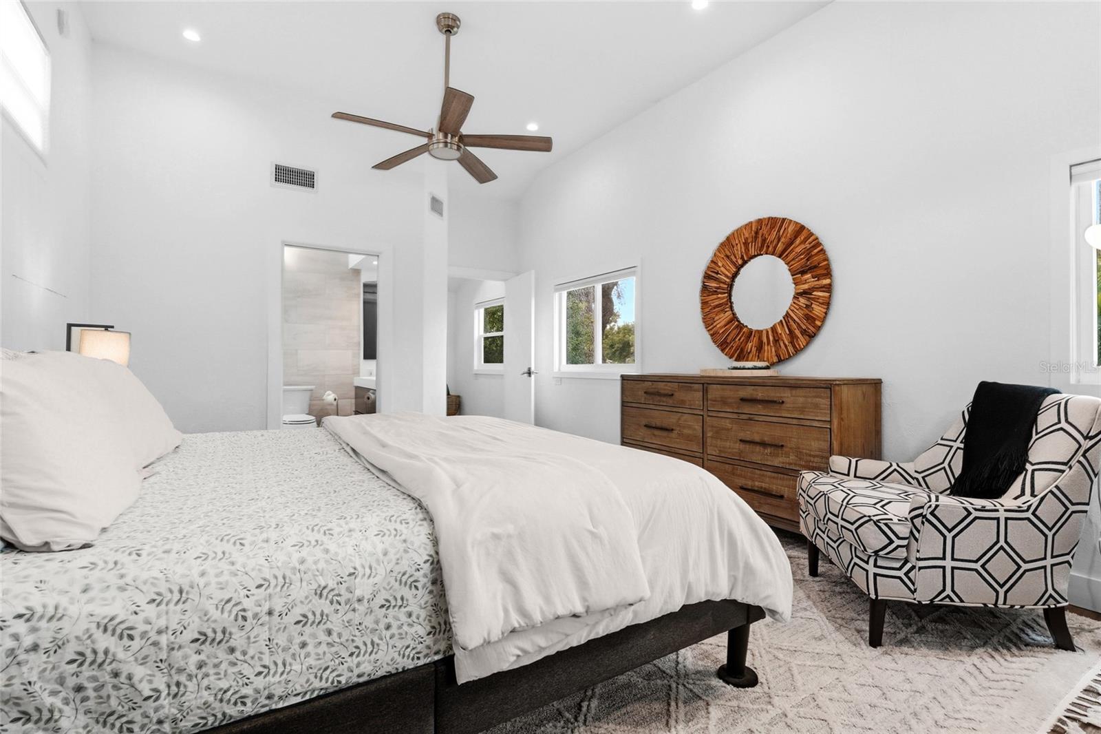2480 ALAMEDA AVE — photo 28