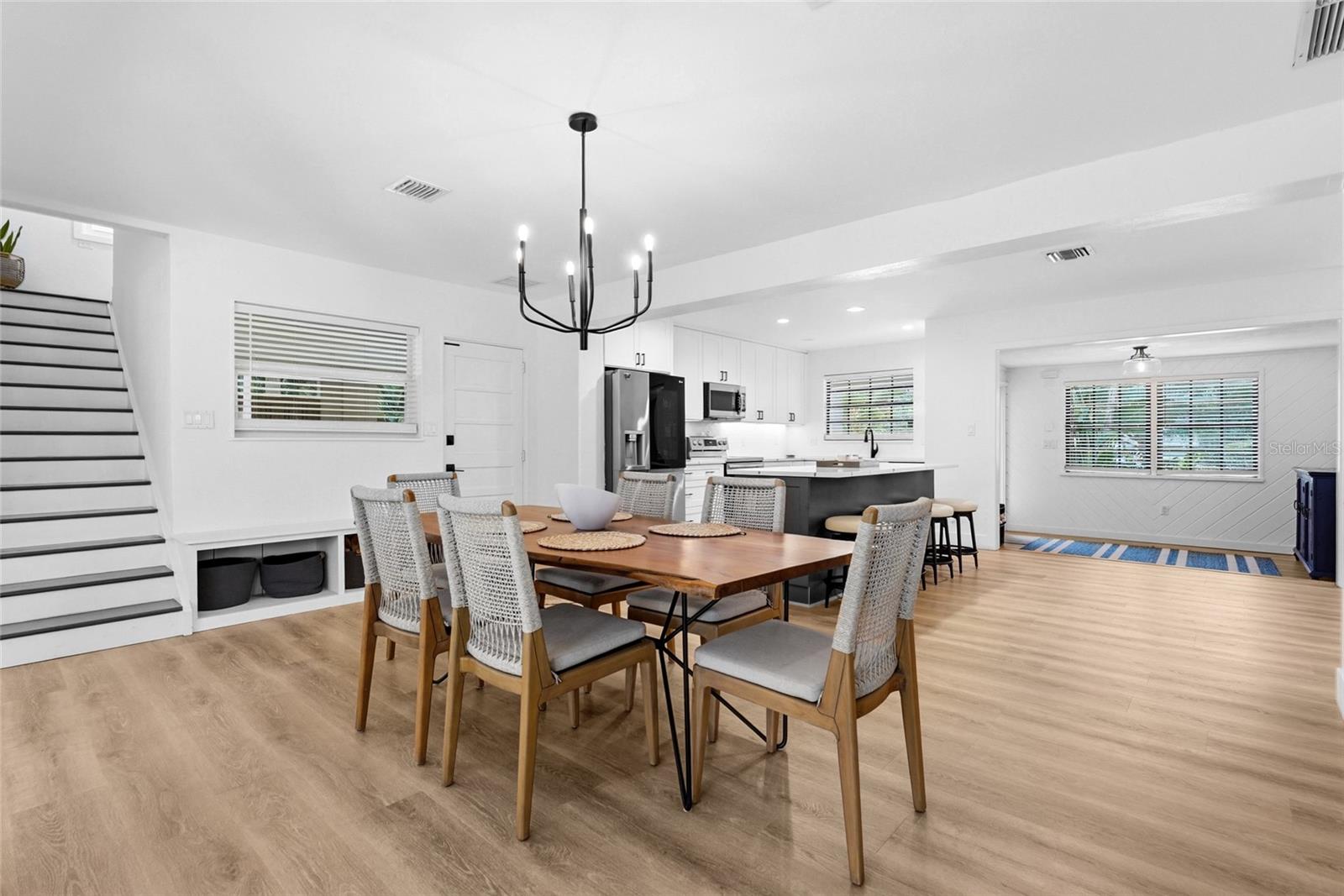 2480 ALAMEDA AVE — photo 22