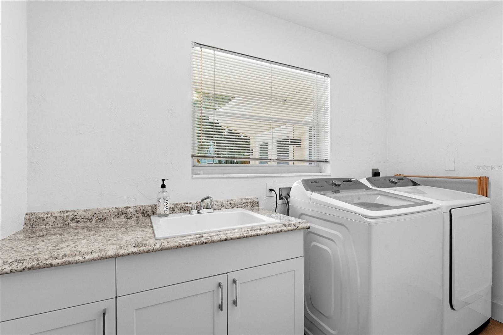 2480 ALAMEDA AVE — photo 42