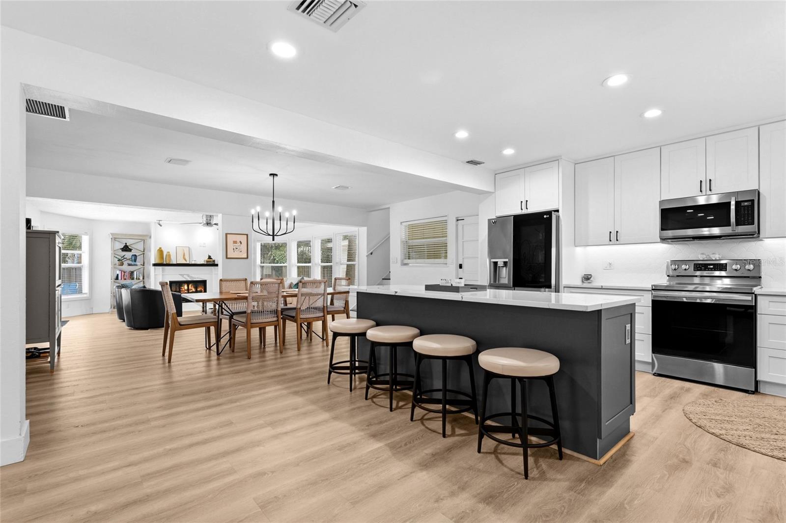 2480 ALAMEDA AVE — photo 20