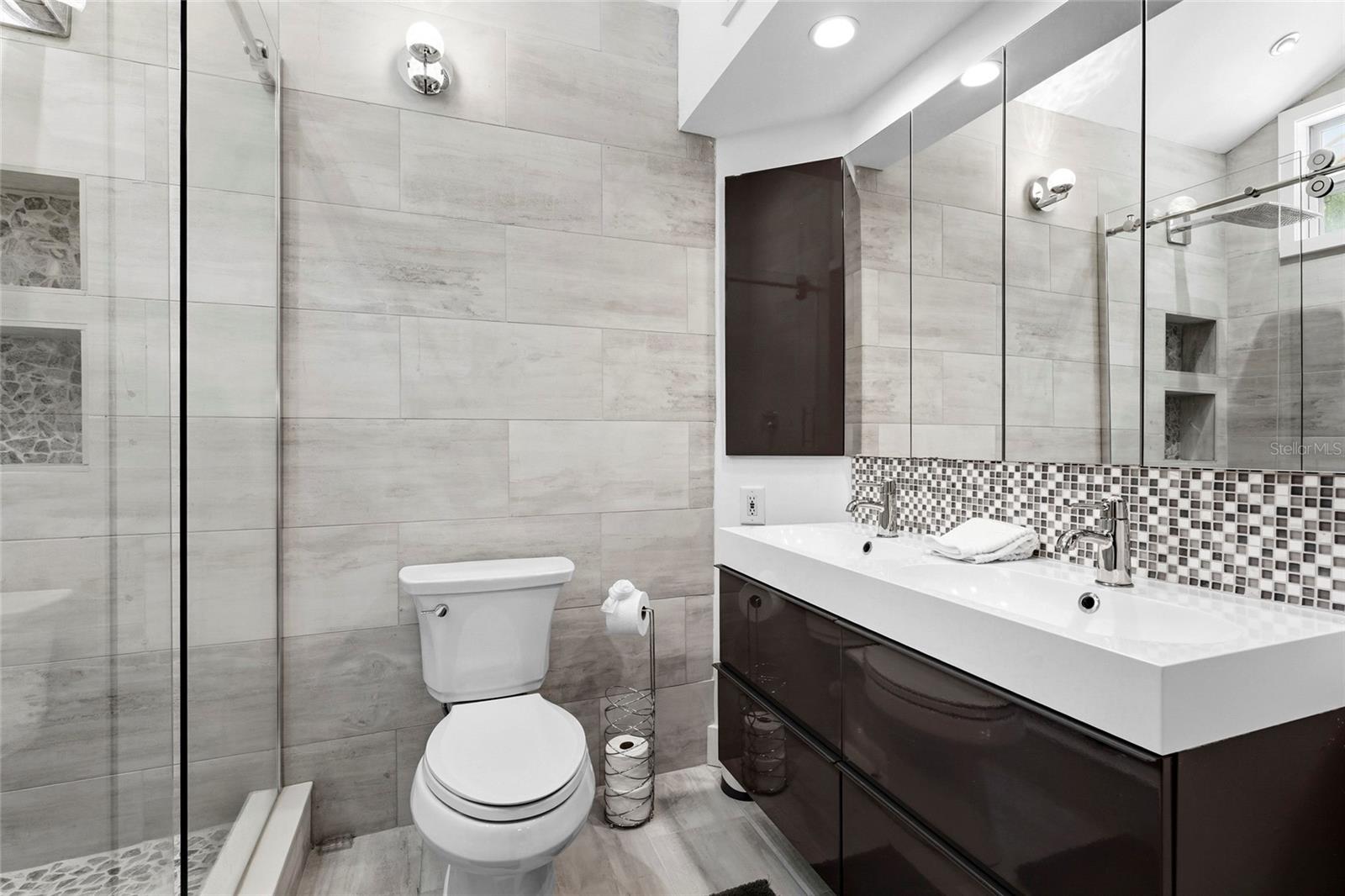 2480 ALAMEDA AVE — photo 11