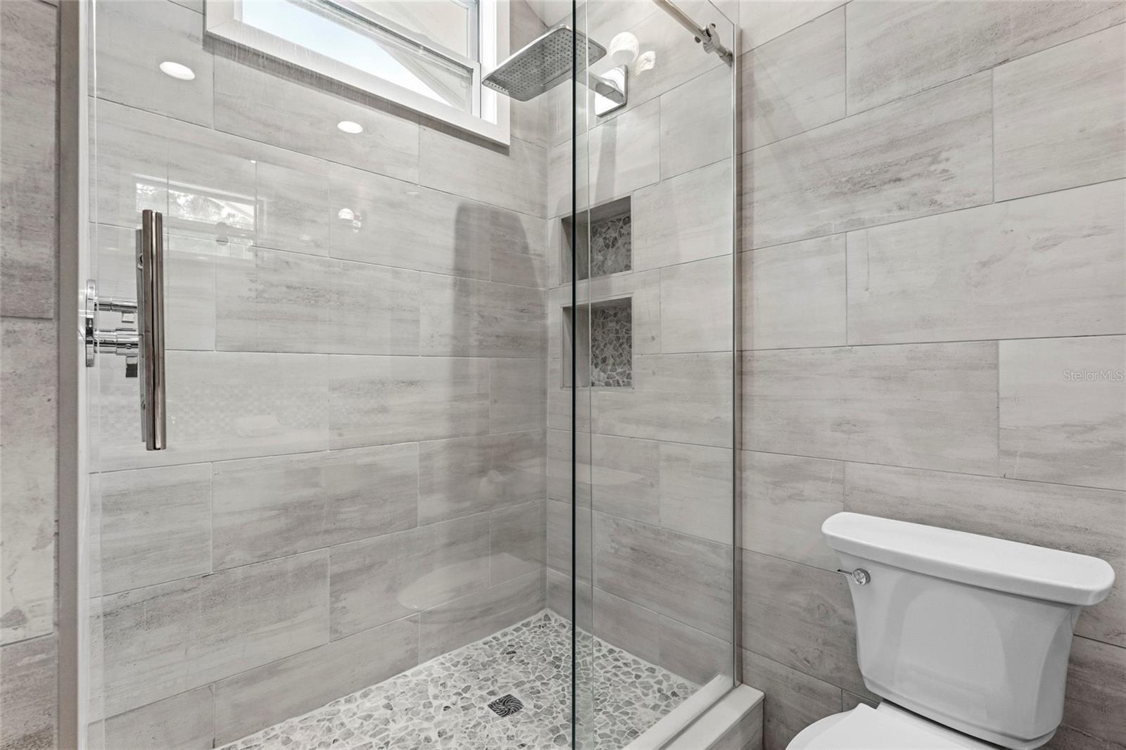 2480 ALAMEDA AVE — photo 29