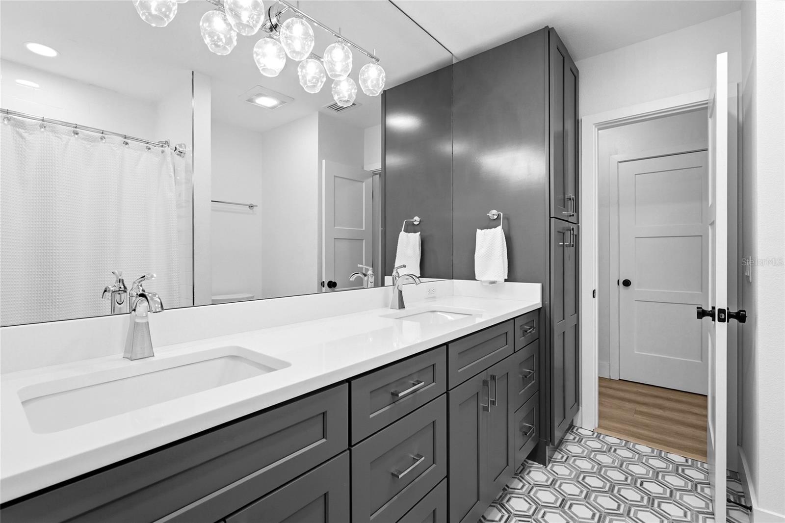 2480 ALAMEDA AVE — photo 34