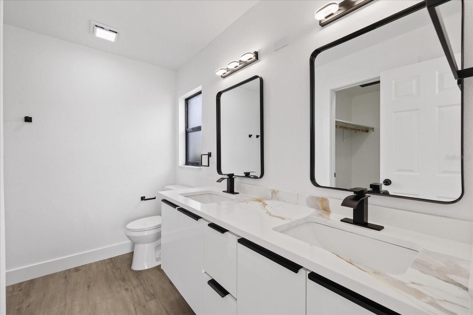 10609 OUT ISLAND DR — photo 22