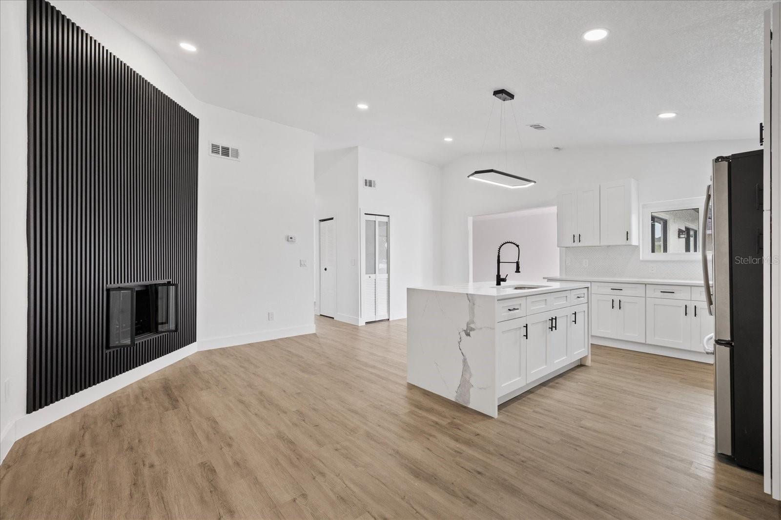 10609 OUT ISLAND DR — photo 11
